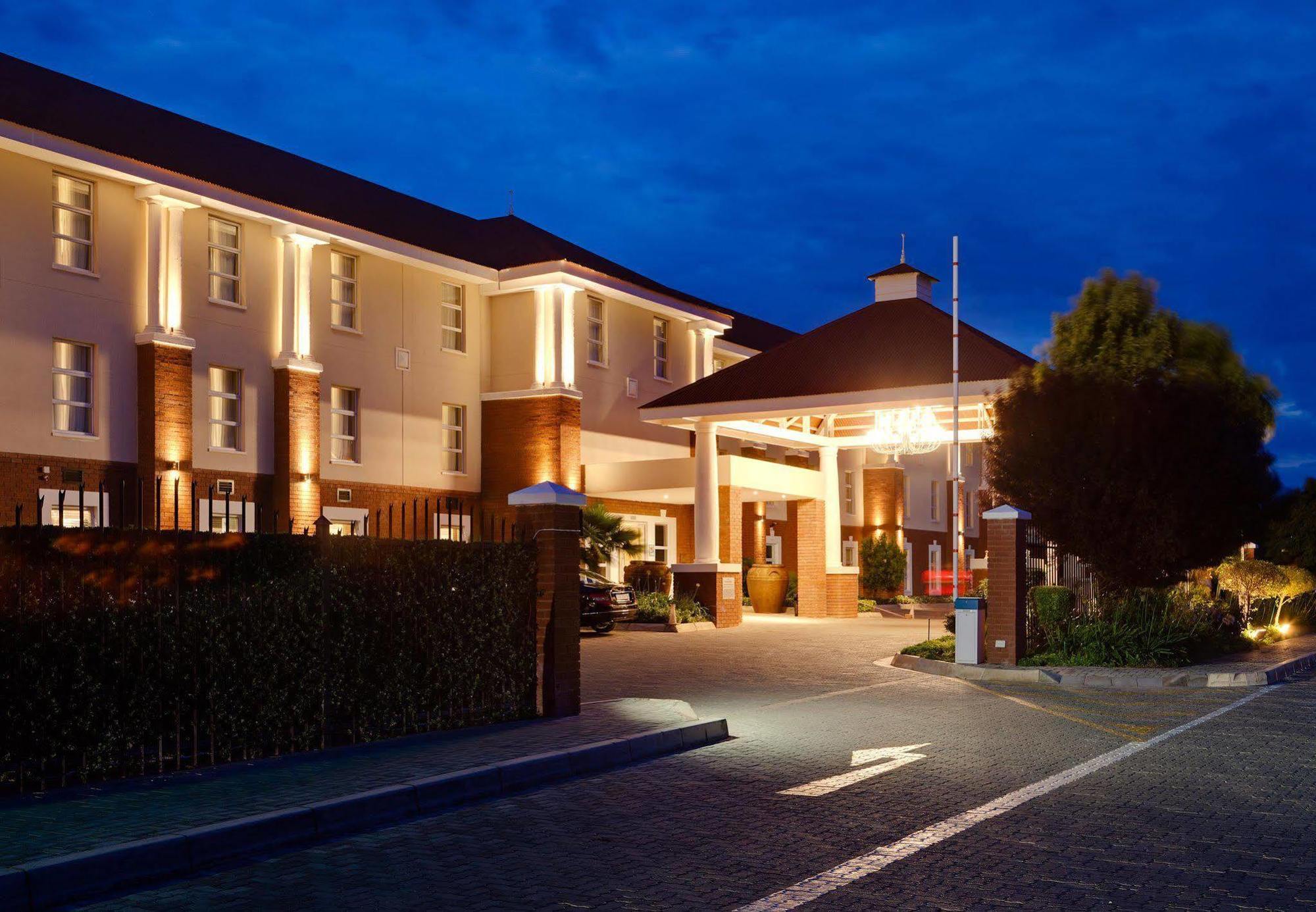 Protea Hotel By Marriott Mahikeng Mafikeng Ngoại thất bức ảnh