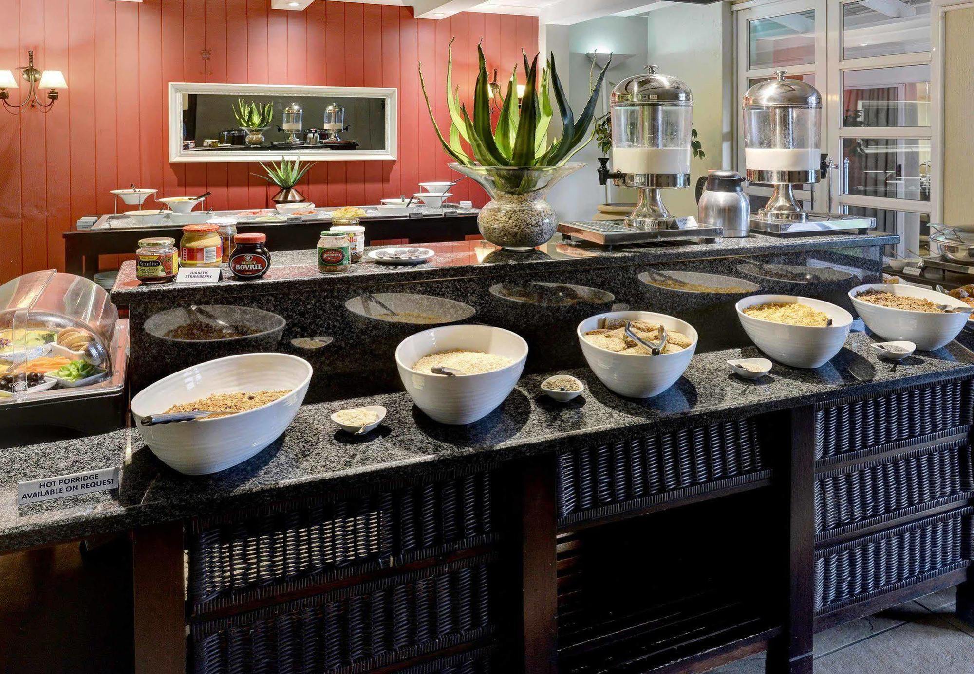 Protea Hotel By Marriott Mahikeng Mafikeng Ngoại thất bức ảnh