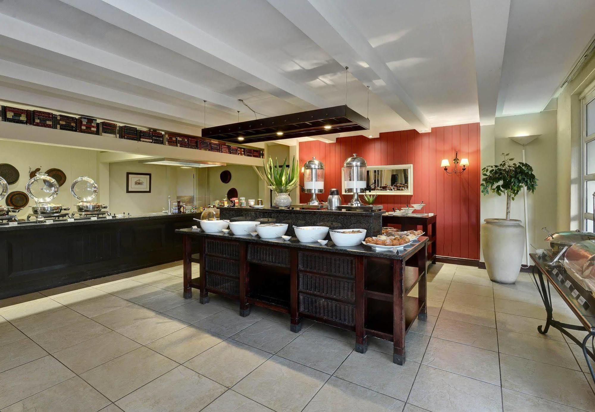 Protea Hotel By Marriott Mahikeng Mafikeng Ngoại thất bức ảnh
